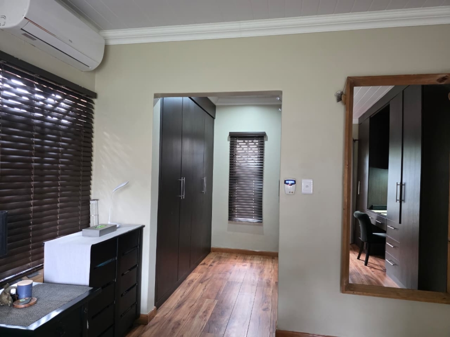 4 Bedroom Property for Sale in Geelhoutpark North West